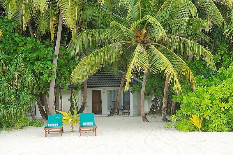 Holiday Island ****, Maledivy-južný Ari atol