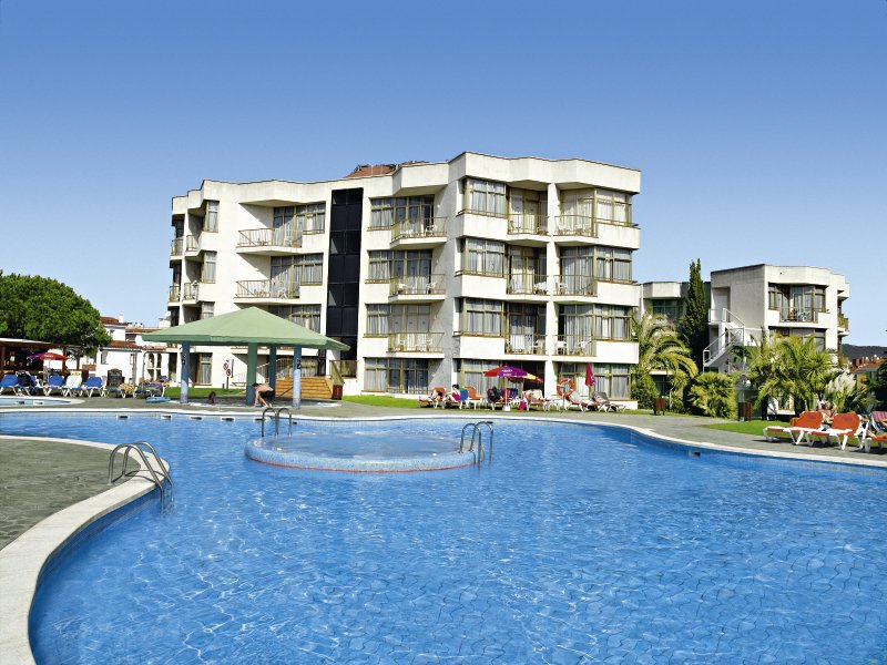 ALEGRIA Bolero Apartments