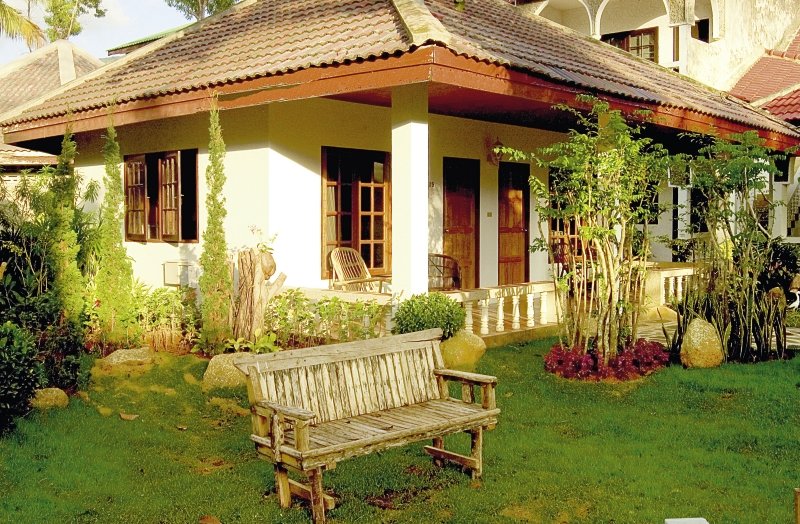 Tropica Bungalows