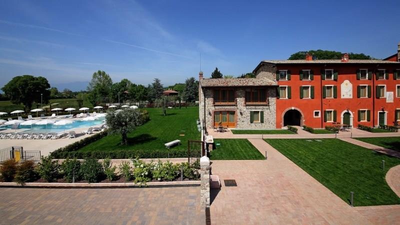 Borgo Mondragon
