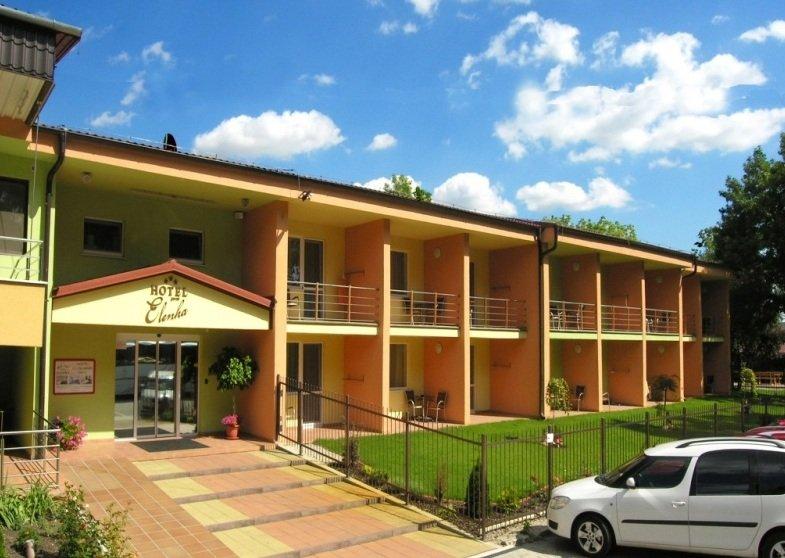 Velký Meder, hotel Elenka