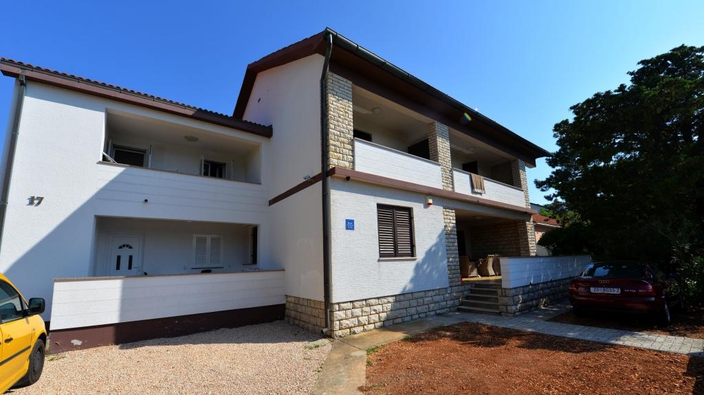 Apartments Roza