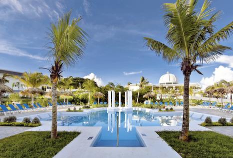 Grand Palladium Lady Hamilton Resort and Spa