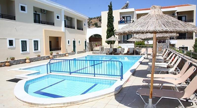 Dias Luxury Studios & Apartments