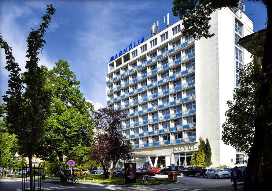 Piešťany, Magnólia H671 – Seniorský pobyt
