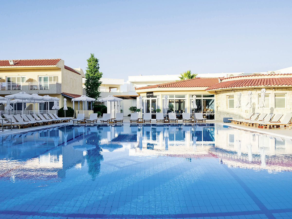 Lavris Hotel & Bungalows