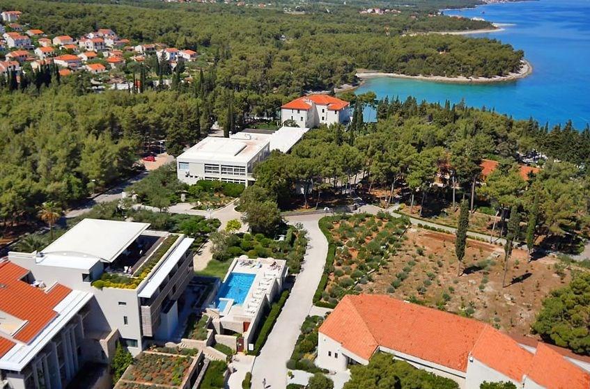 Velaris Resort