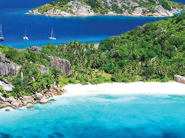 Plachetnicí Seychelským souostrovím