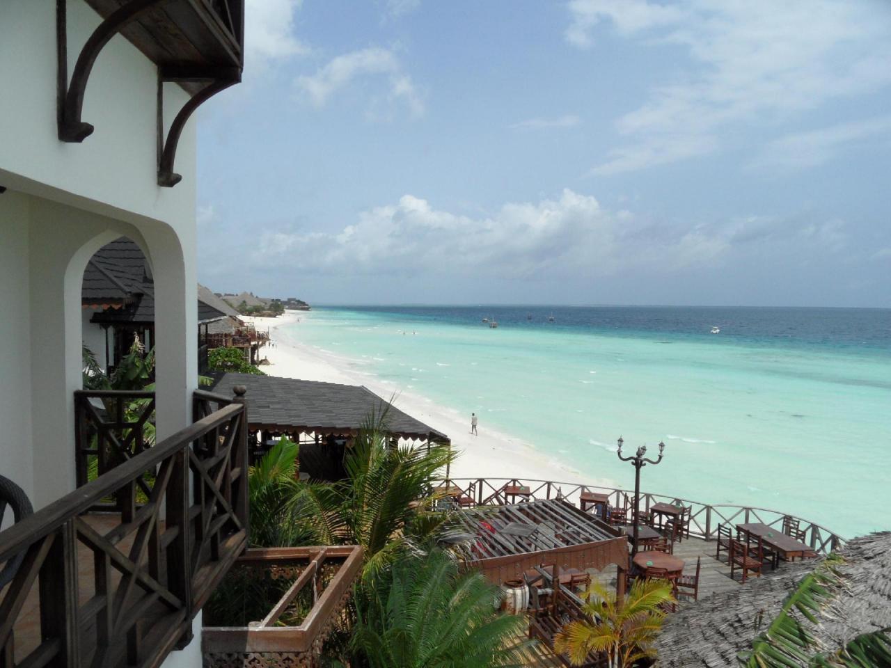 Langi Langi Beach Bungalows