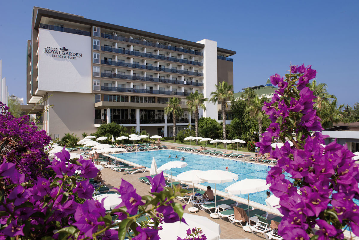 Royal Garden Suite Hotel