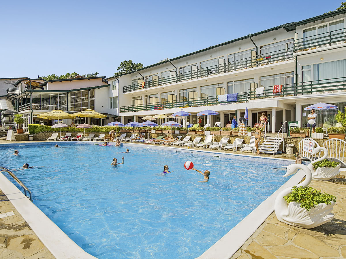 Kini Park Hotel