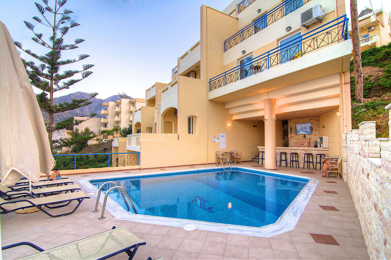 Athina Aparthotel
