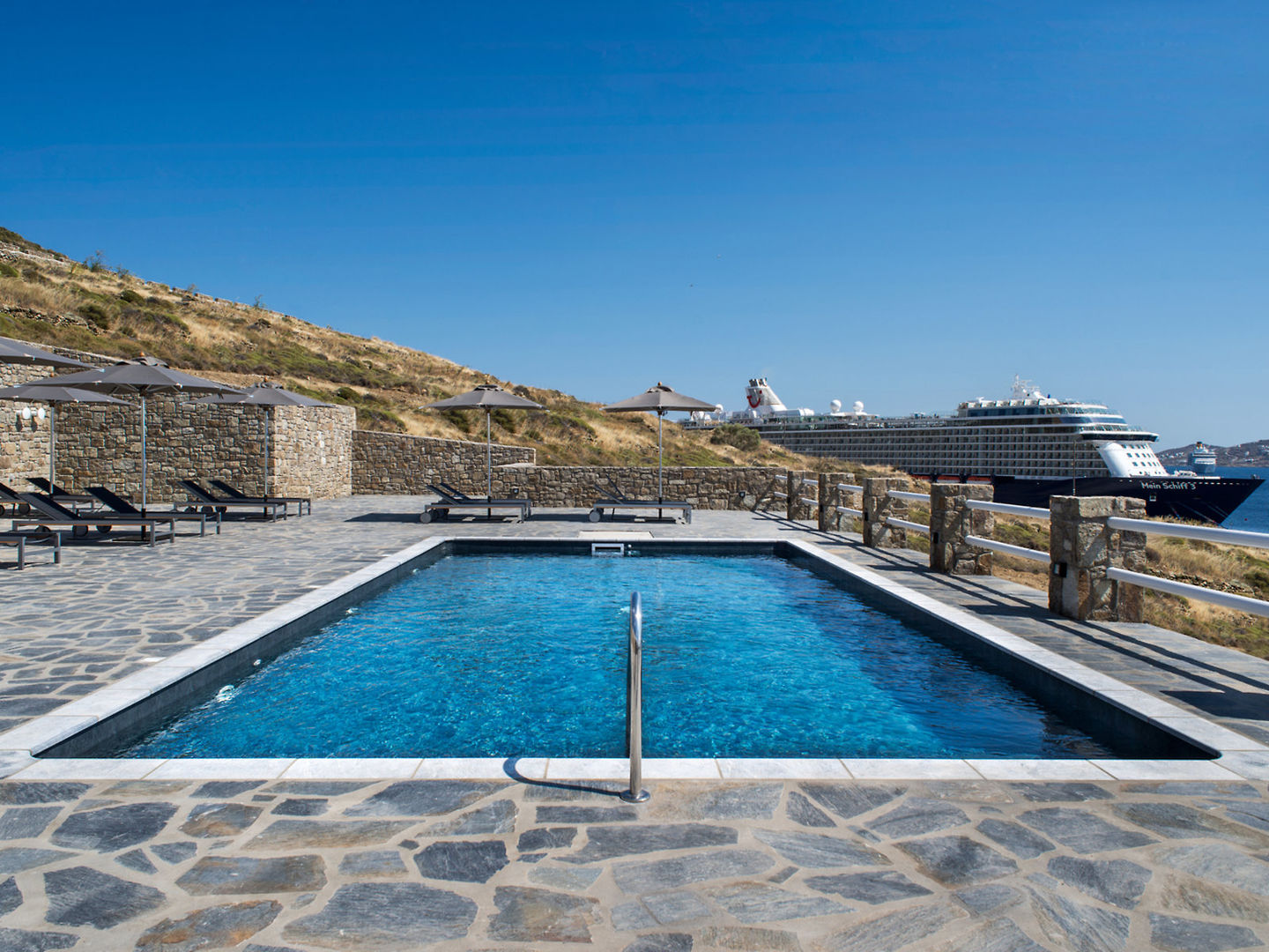 Alkistis Beach Hotel
