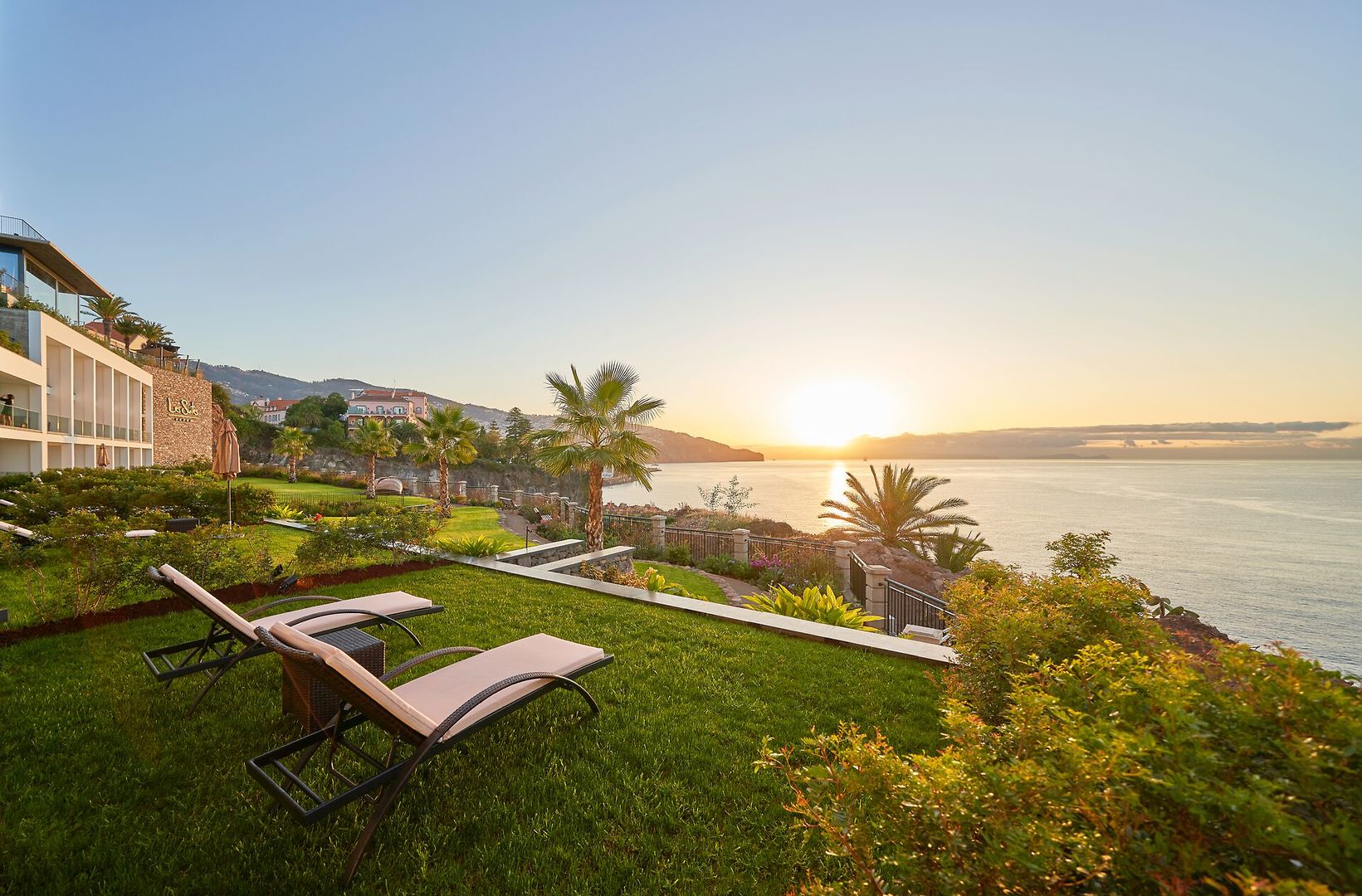 Les Suites At The Cliff Bay