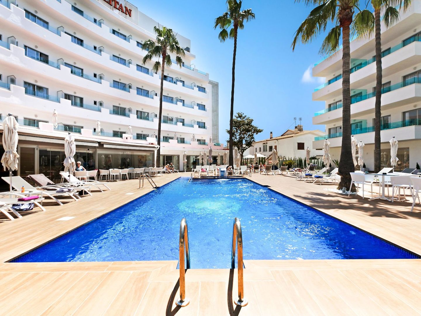 Metropolitan JUKA Playa Aparthotel