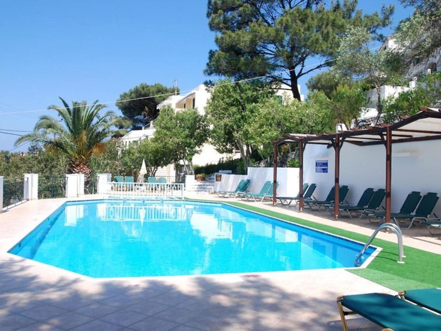 Anthemis Apartments (Samos)
