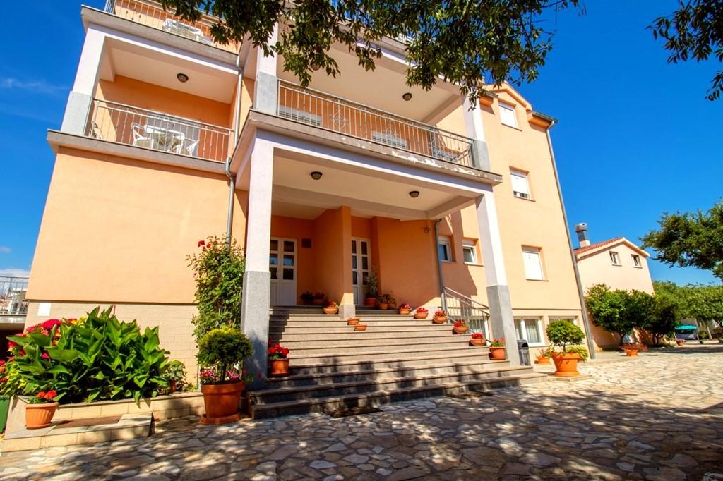 Rodinné apartmány a mobilní domky Bonaca