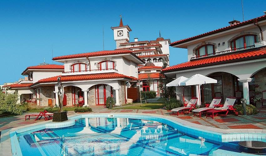 Royal Palace Helena Sands