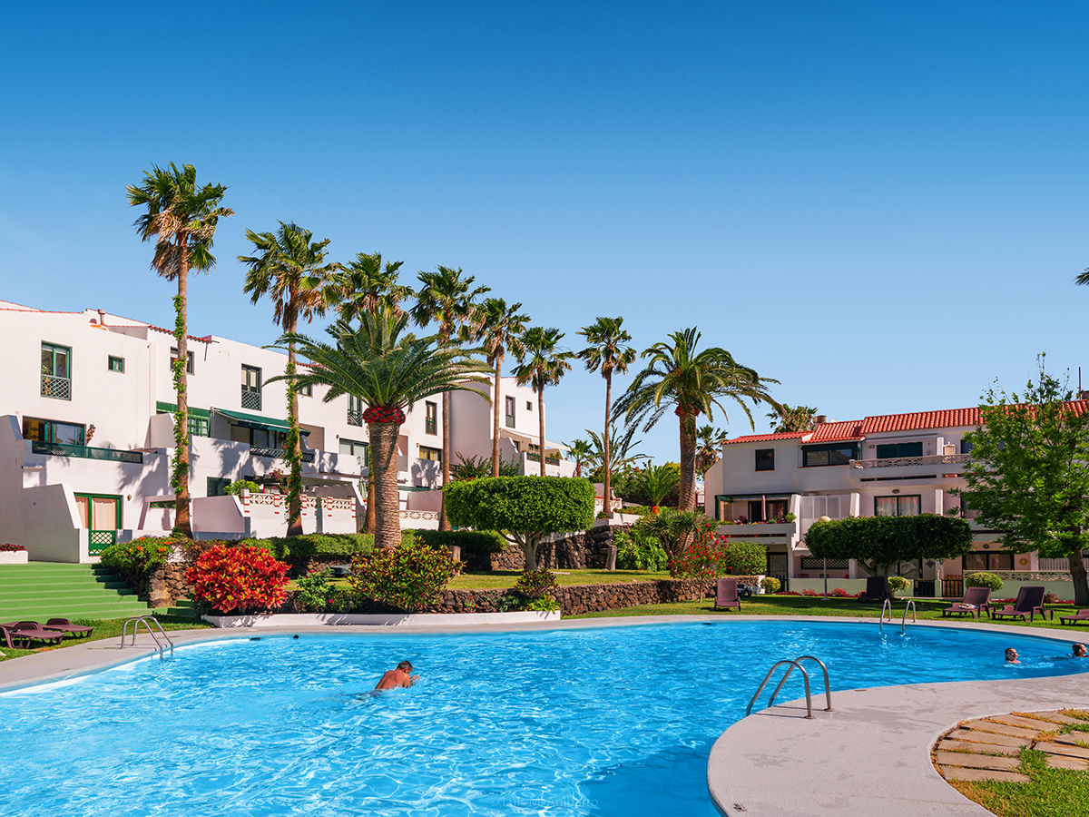 Los Rosales Apartamentos
