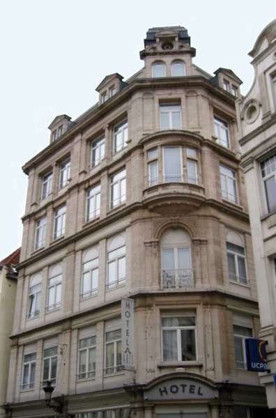 Aris Hotel Grand Place