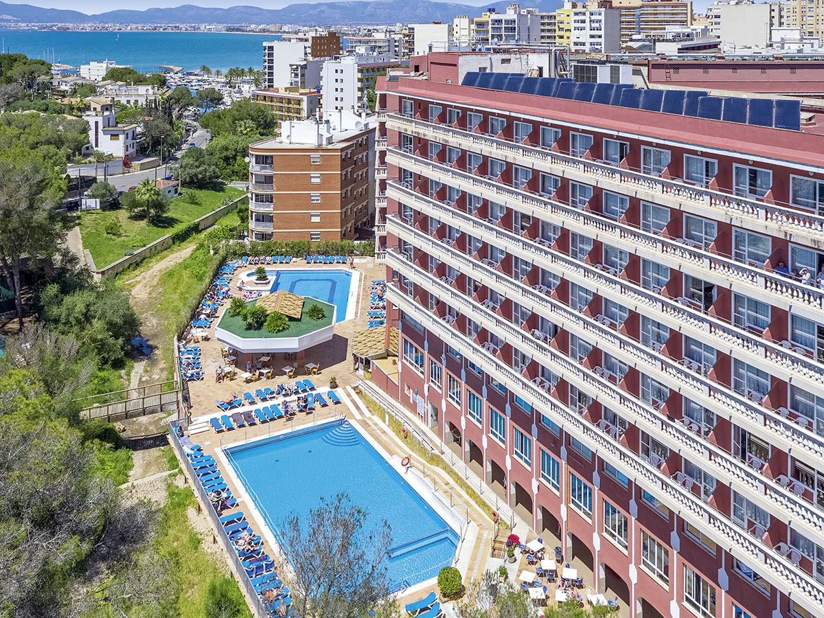 Hotel Seramar Luna-Luna Park