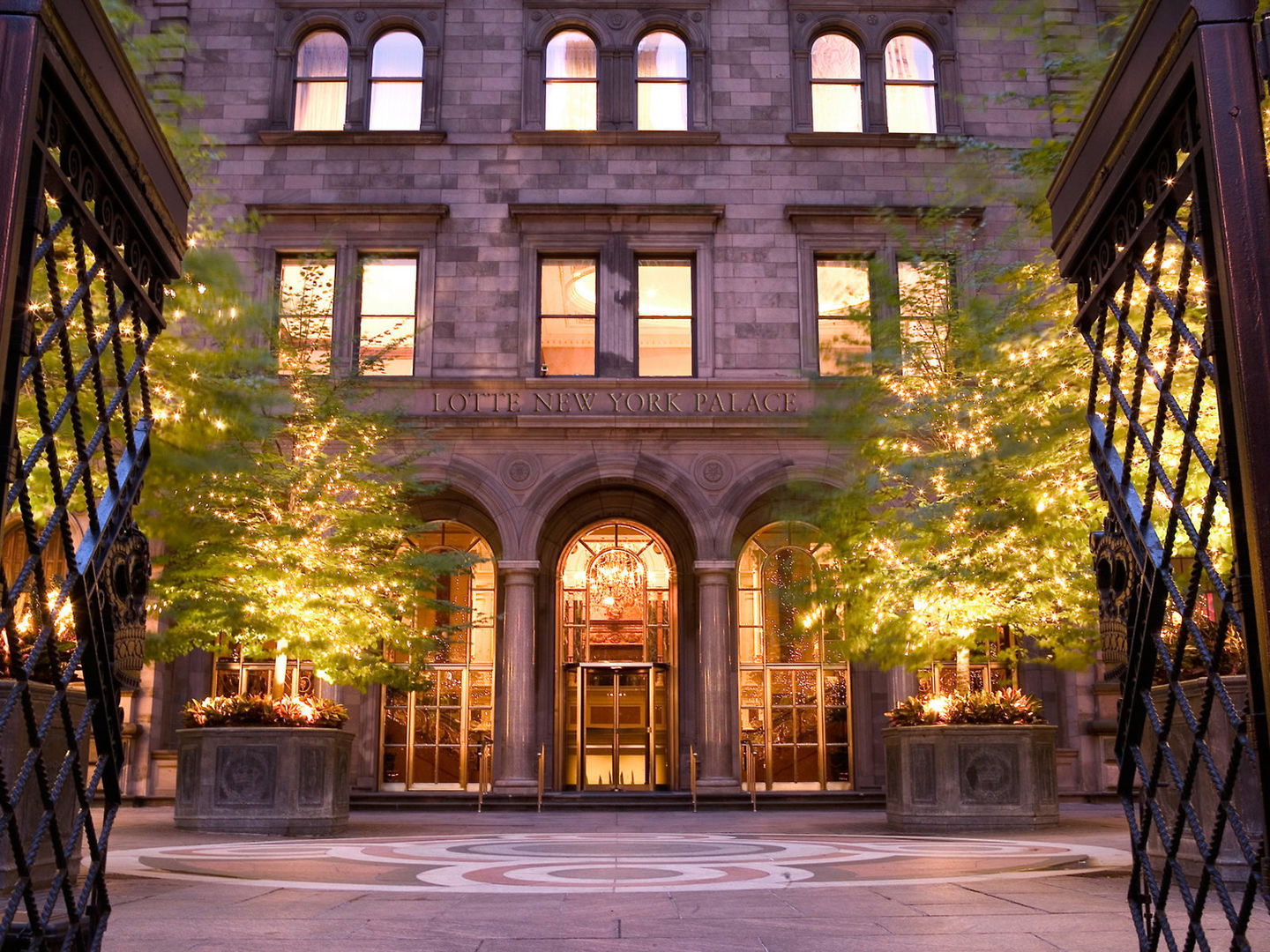 Lotte New York Palace Hotel