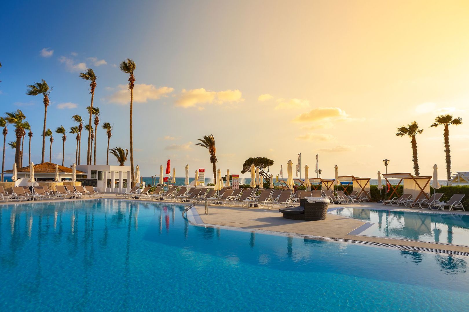 Leonardo Plaza Cypria Maris Beach Hotel & Spa 