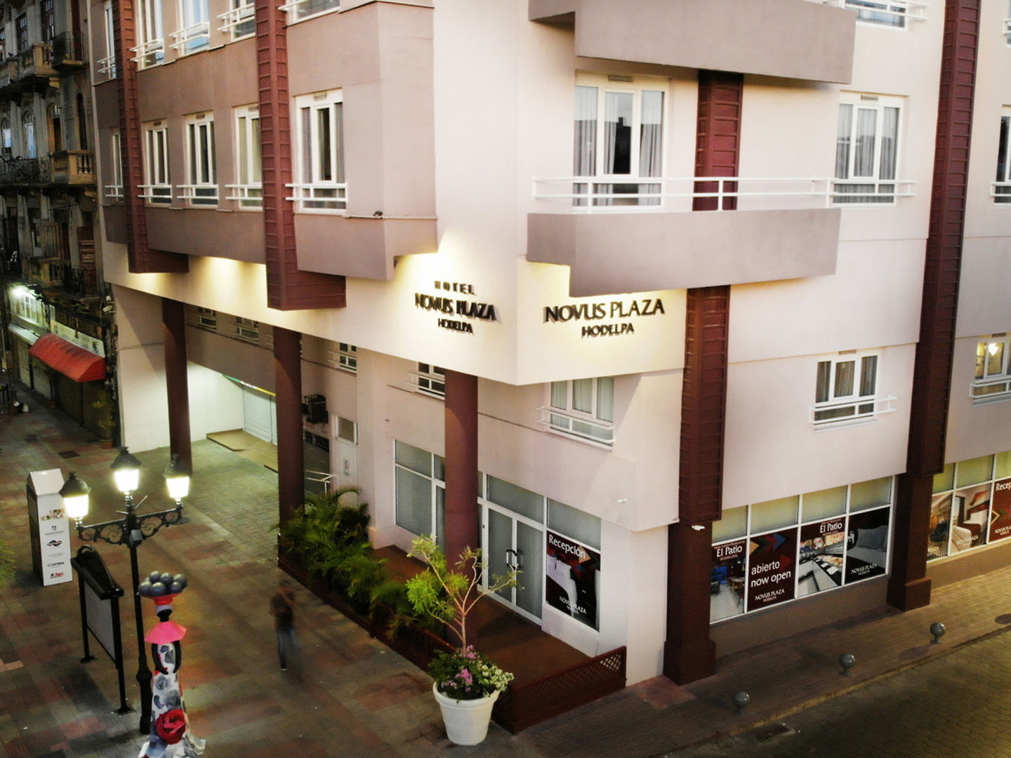 Novus Plaza Hodelpa