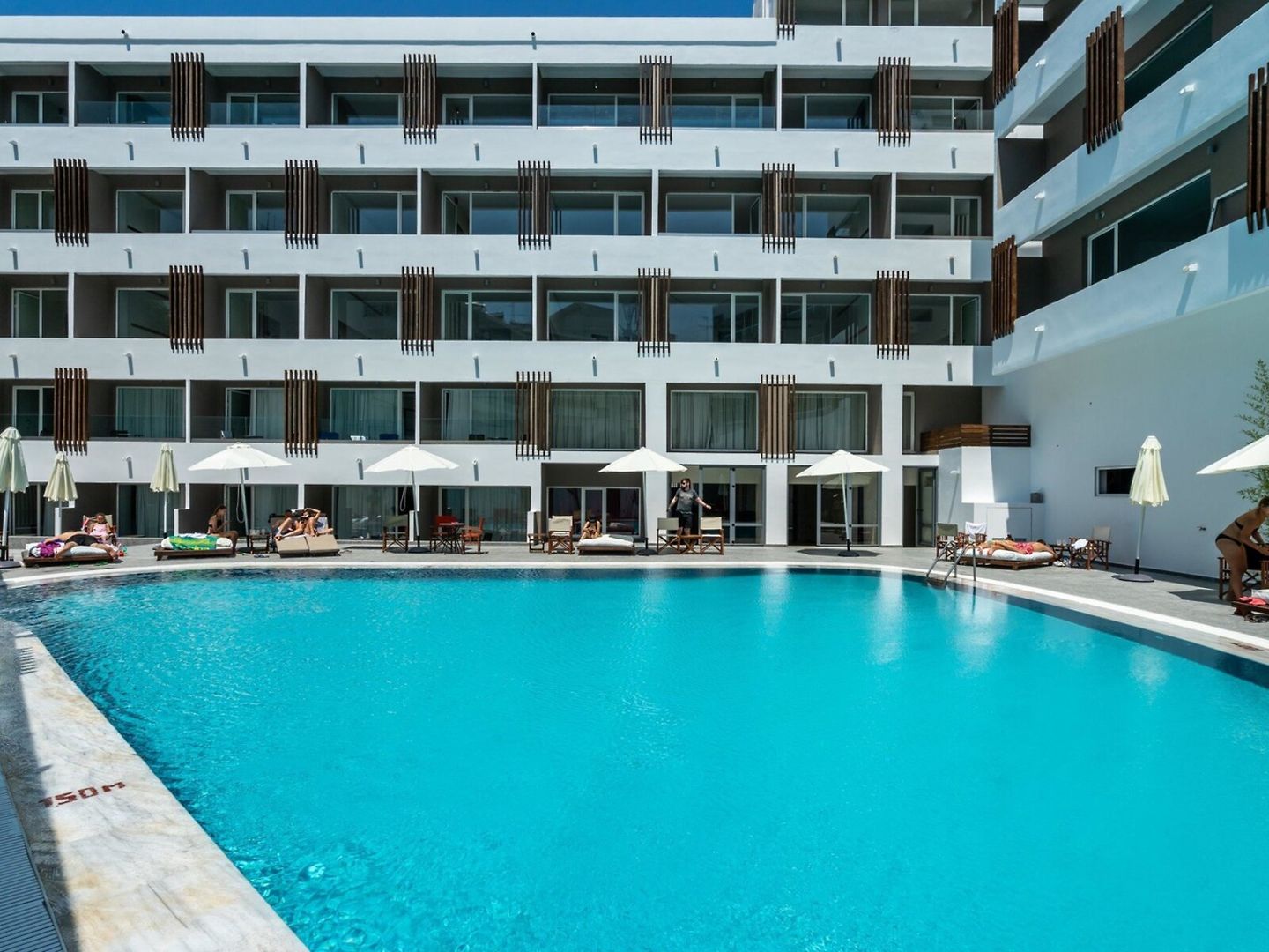 Castellum Suites