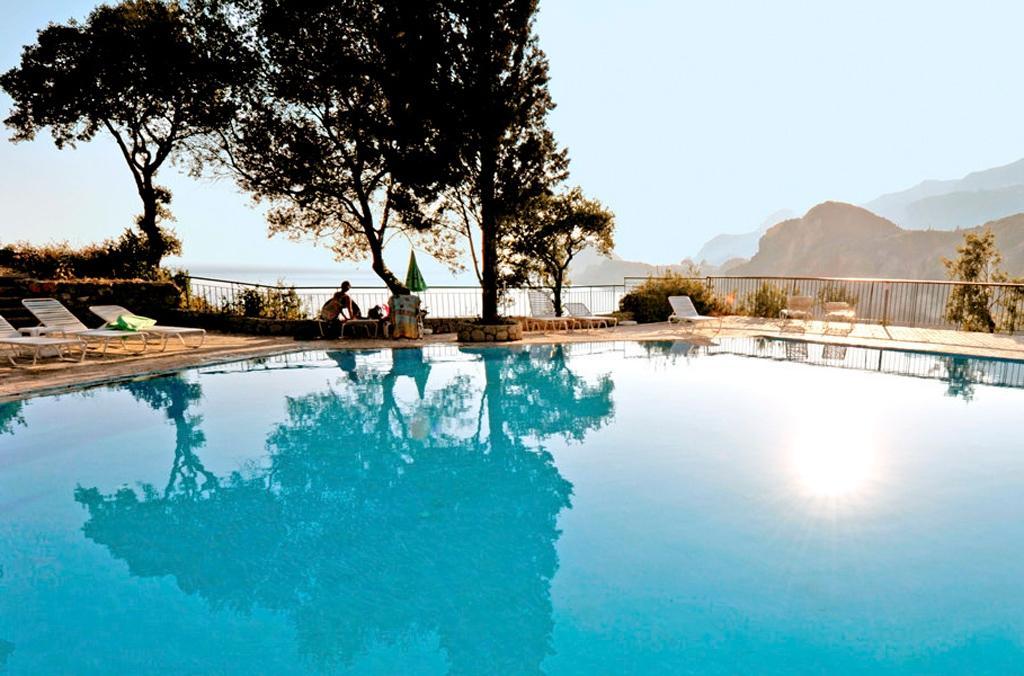Blue Princess Hotel and Suites 