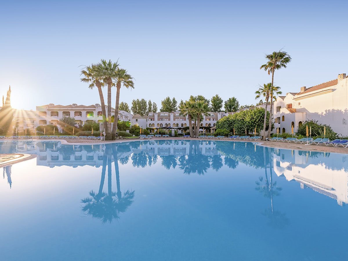Golden Club Cabanas