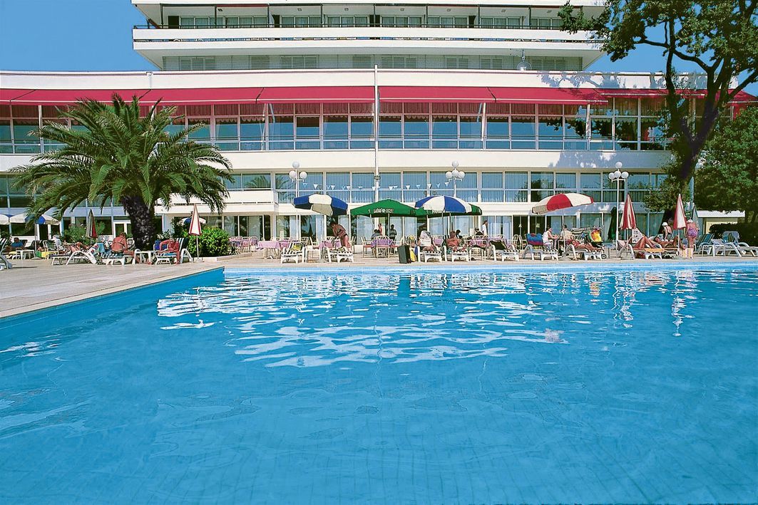 Hotel Ambasador