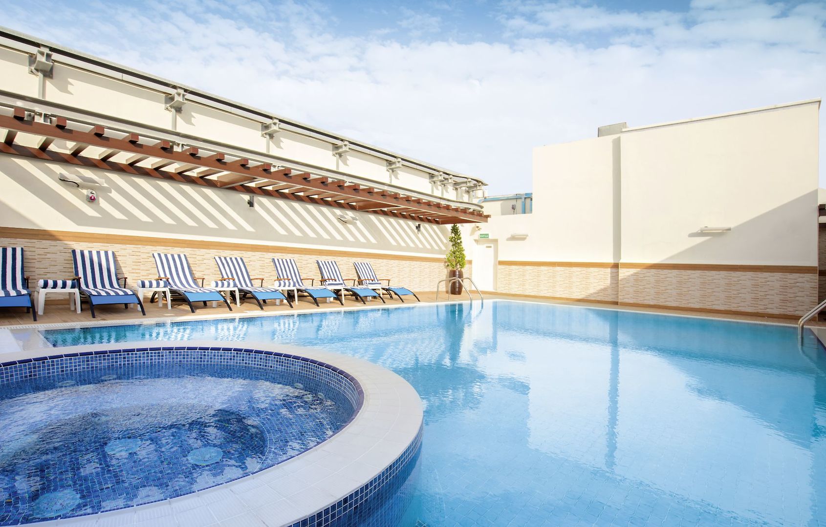 Hotel Golden Tulip Downtown