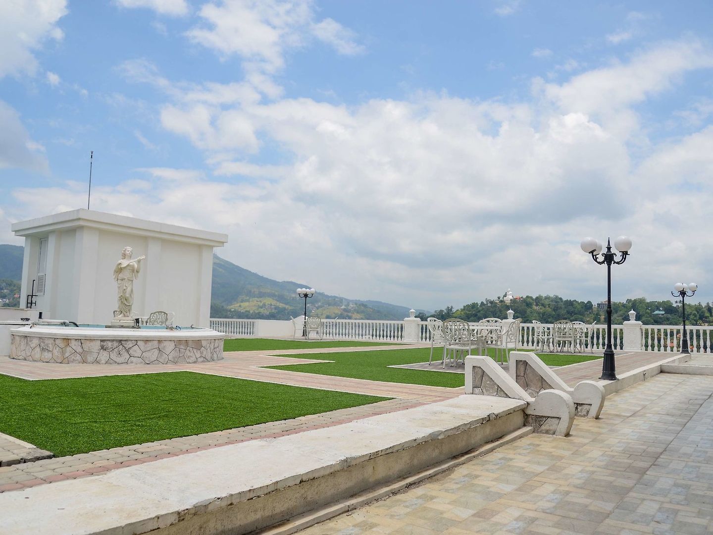 Grand Kandyan Hotel