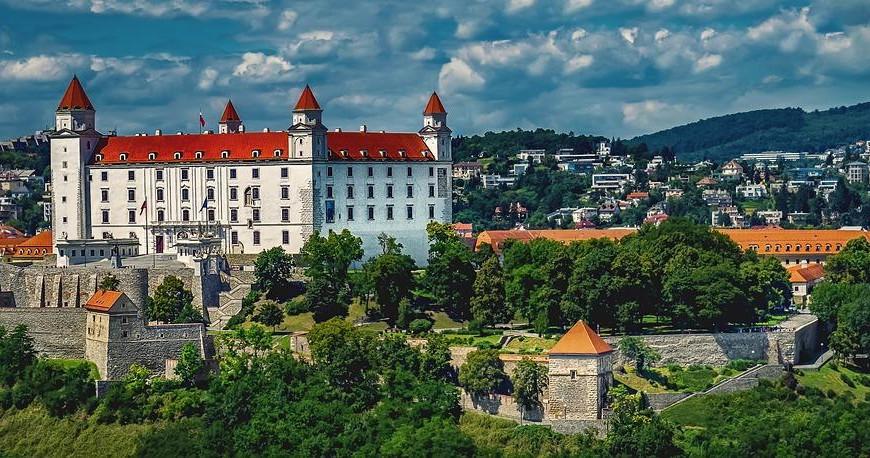 Bratislava S Plavbou Po Dunaji