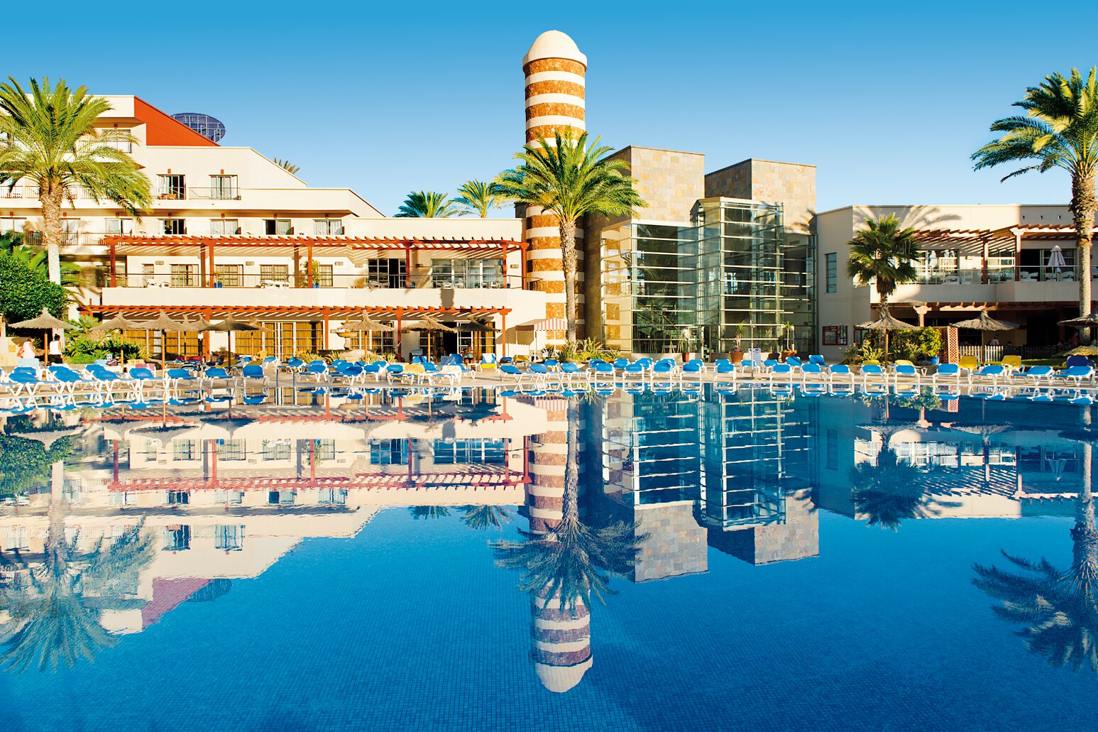 Elba Carlota Beach and Convention Resort