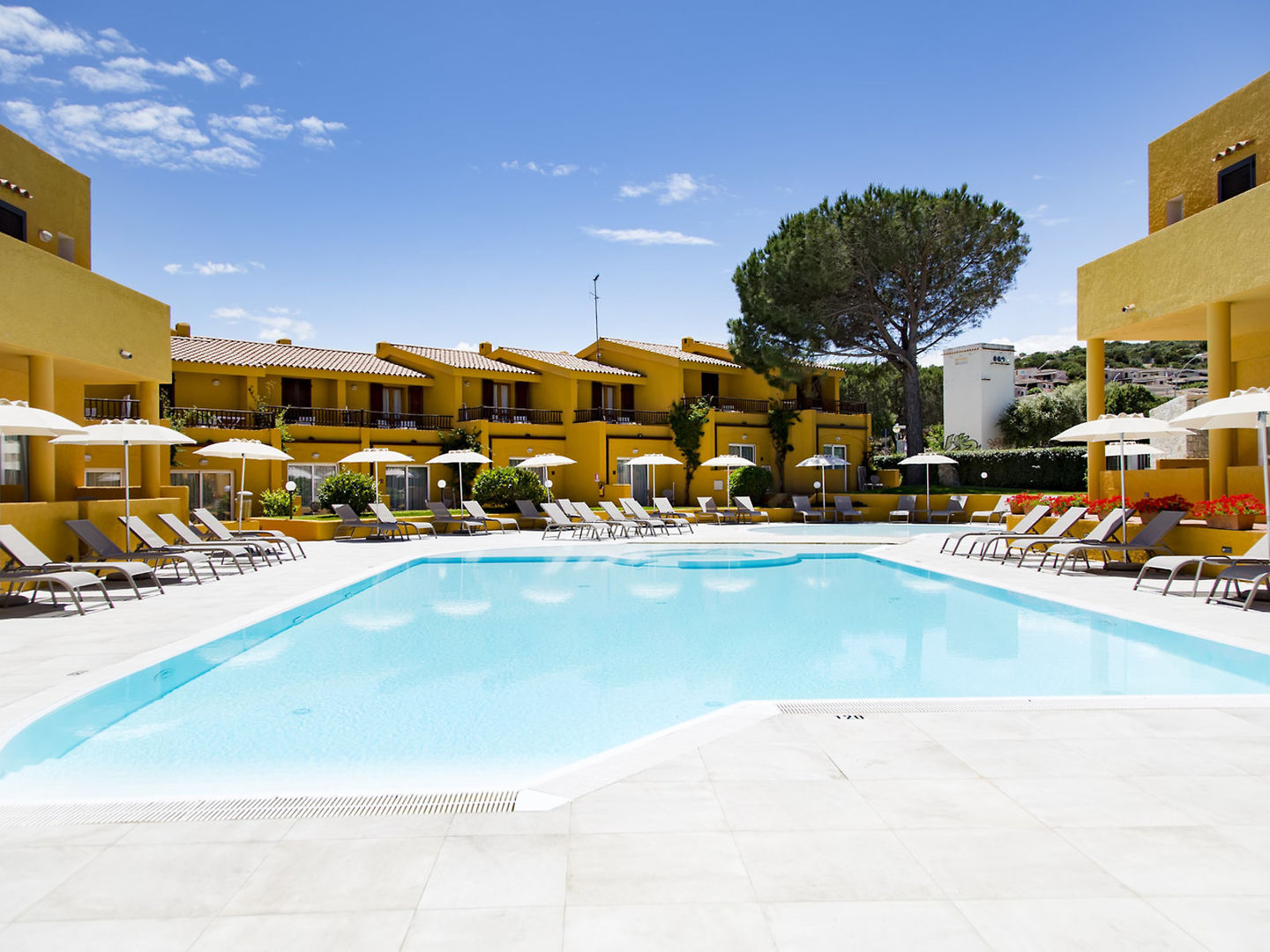 Blu Laconia Village