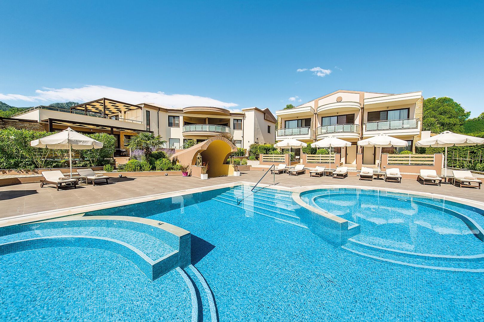 Alexandra Golden Boutique Hotel 