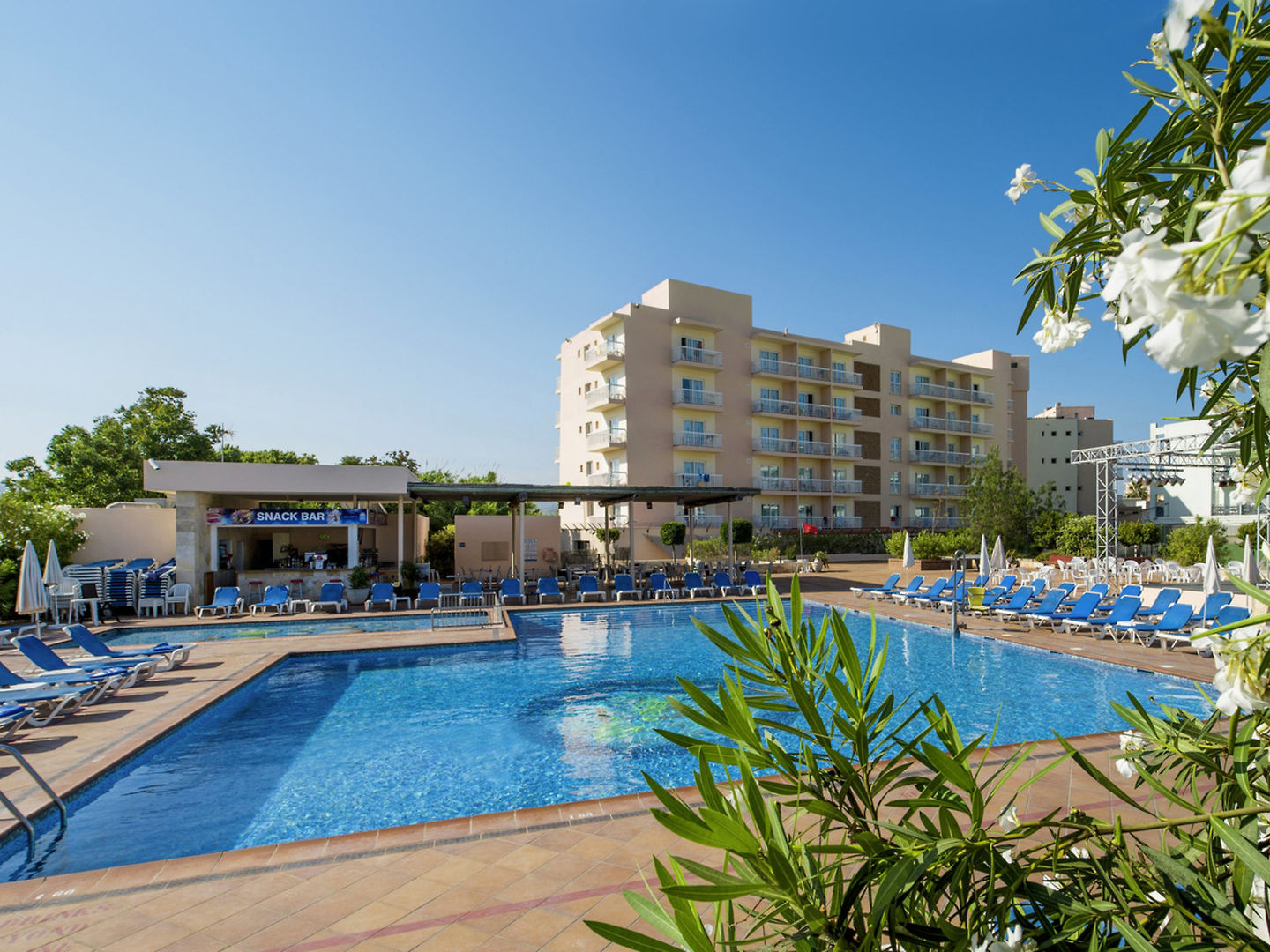 Invisa Hotel Es Pla