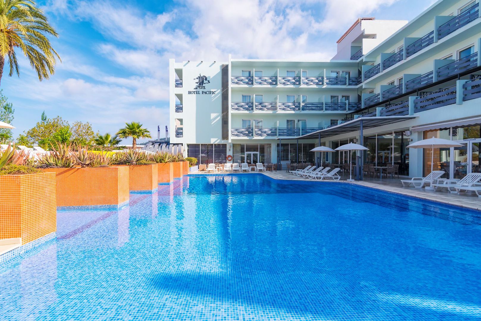 azuLine Hotel Pacific