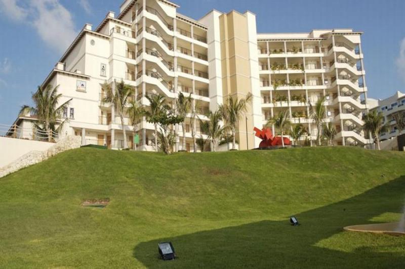 Grand Park Royal Luxury Resort Cancun
