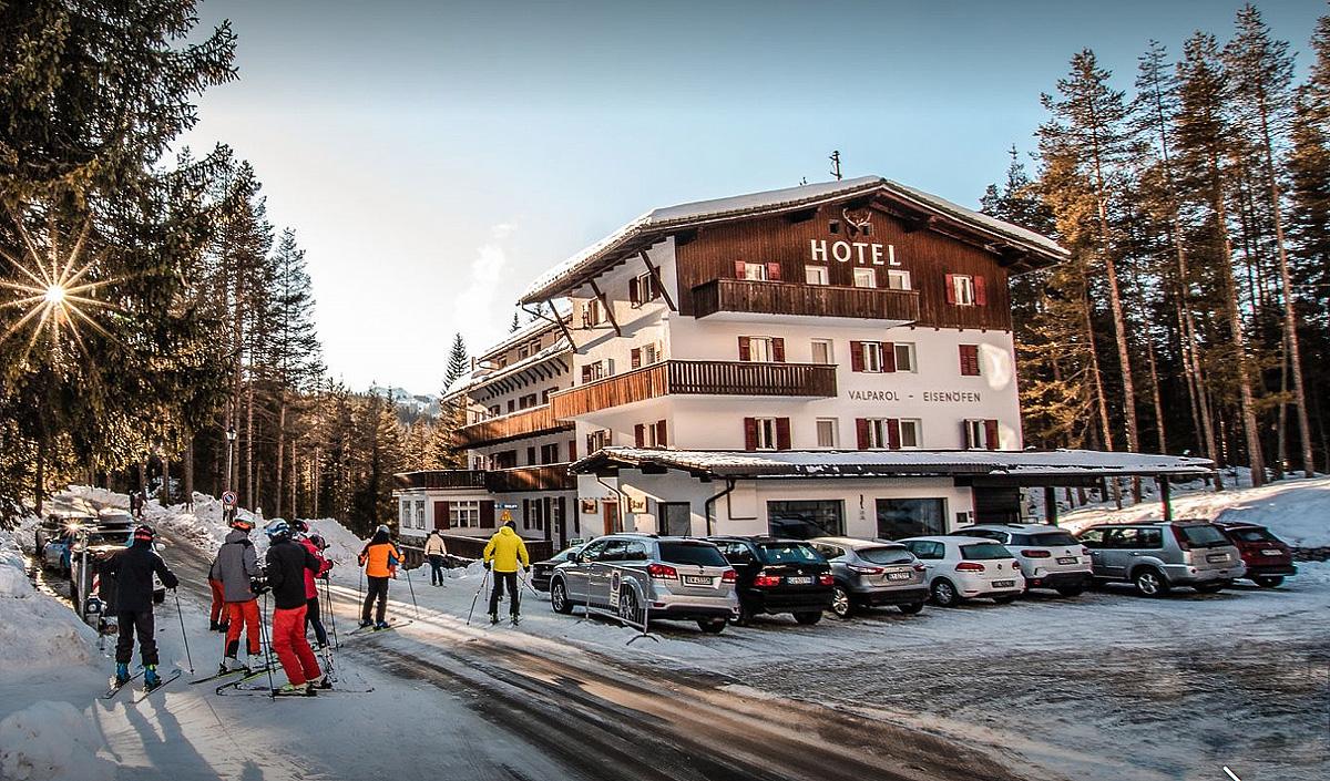 Hotel Valparol