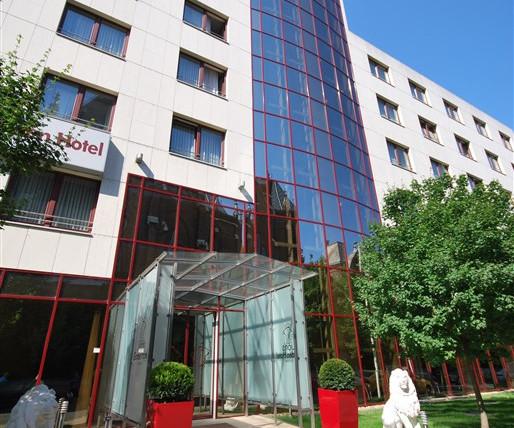 Lion's Garden