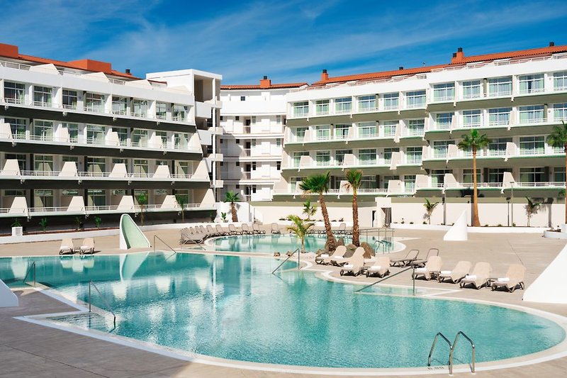 Gara Suites Golf & Spa