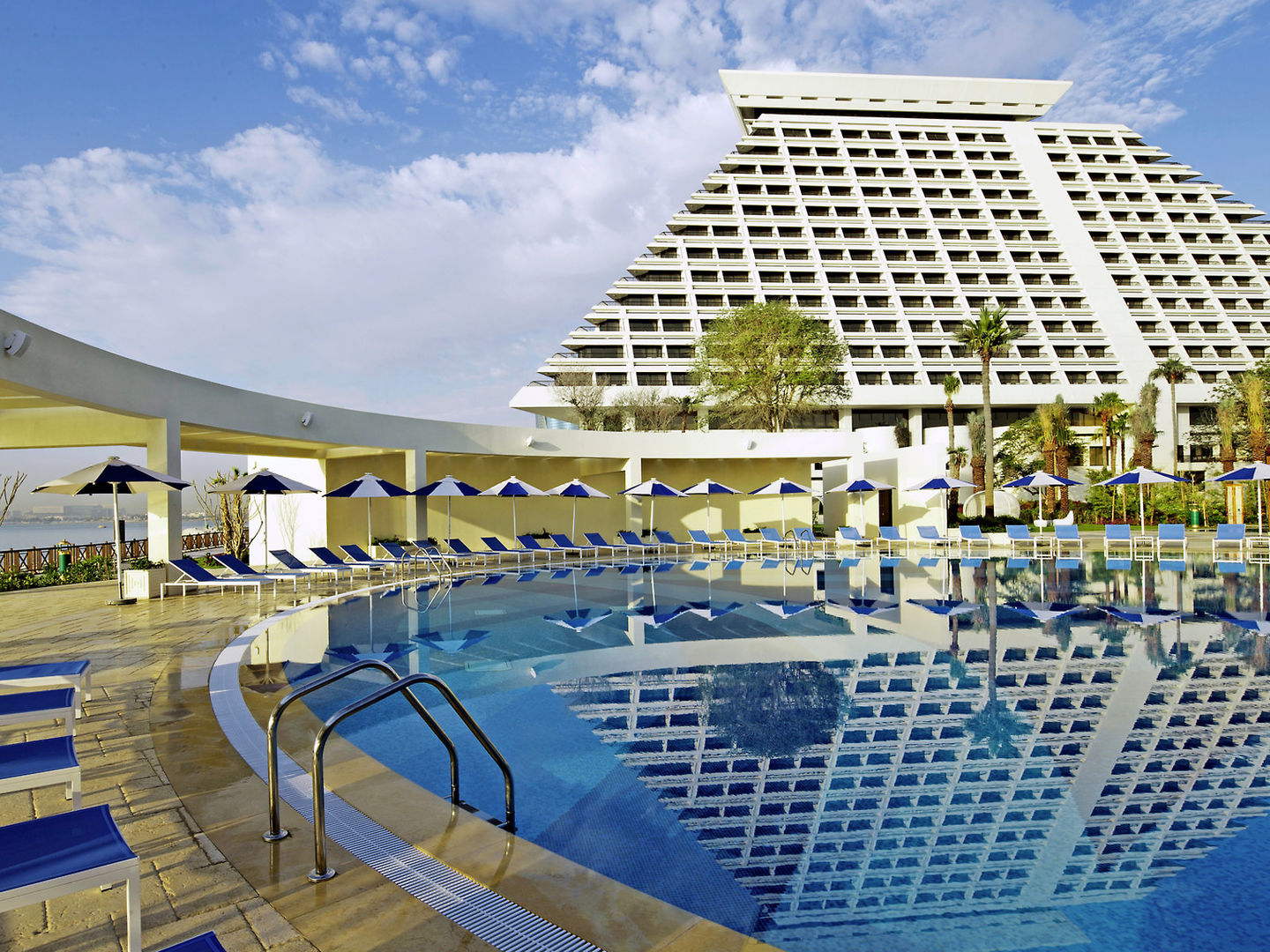Sheraton Grand Doha Resort & Convention Hotel 