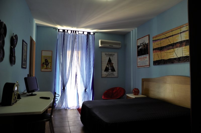 Hotel Cine Holiday