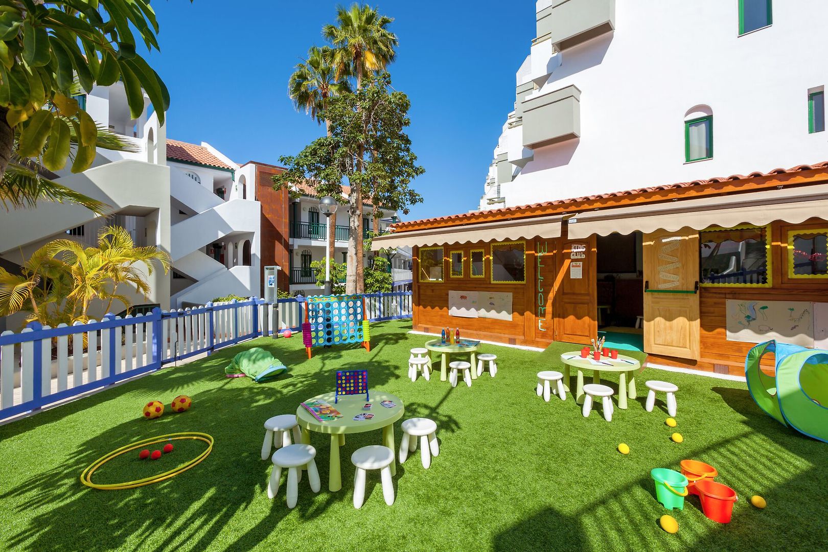 Playa Olid Suites & Apartments