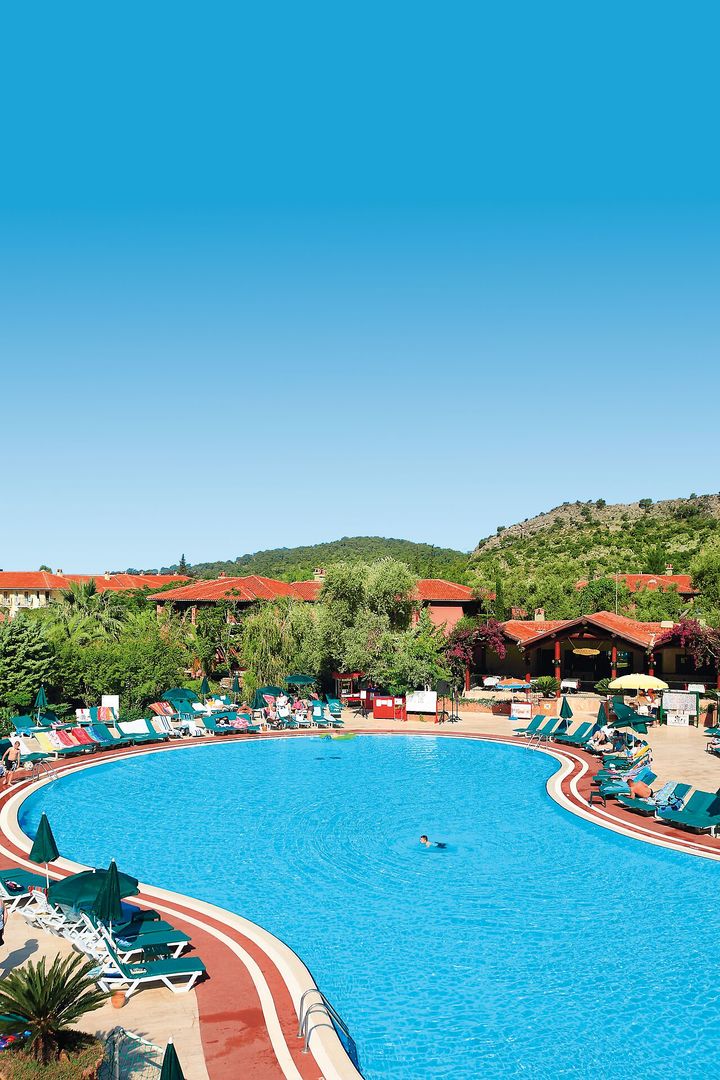 Suncity Hotel And Beach Club
