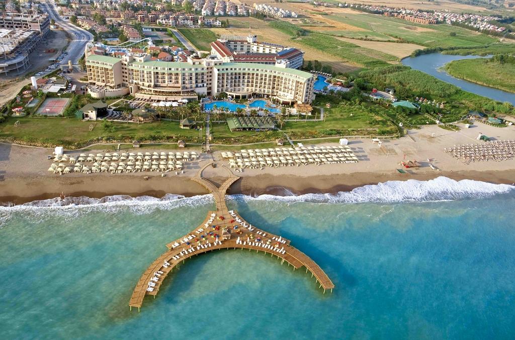 LYRA RESORT
