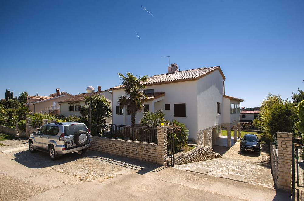 Vila 1318-842